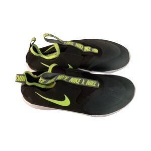 Nike Flex Runner Kids Black Green Slip On Sneakers Size 5 Big Kid